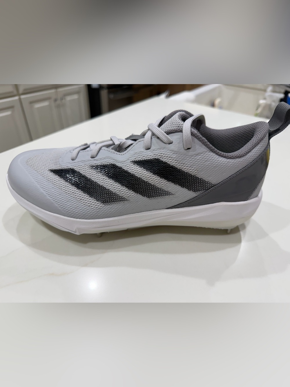 🥎 NWT Men’s Adidas Adizero Softball cleats for speed and stability